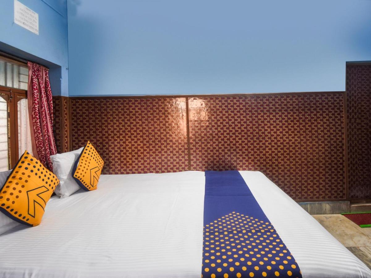Oyo Flagship 74392 Hotel Mahesh Residency Hyderabad Exterior foto