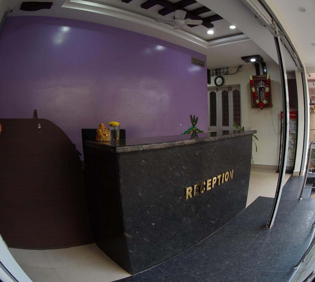Oyo Flagship 74392 Hotel Mahesh Residency Hyderabad Exterior foto